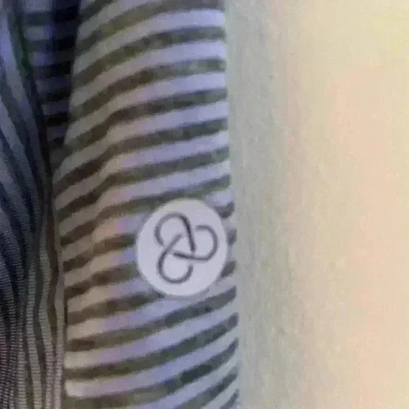 Zella Top - Picture 4 of 4